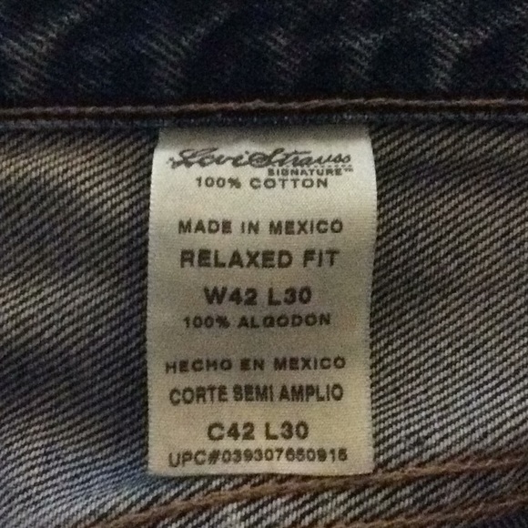 Levis Men’s Relaxed Fit Medium Wash Jeans 42/30 - Picture 2 of 8